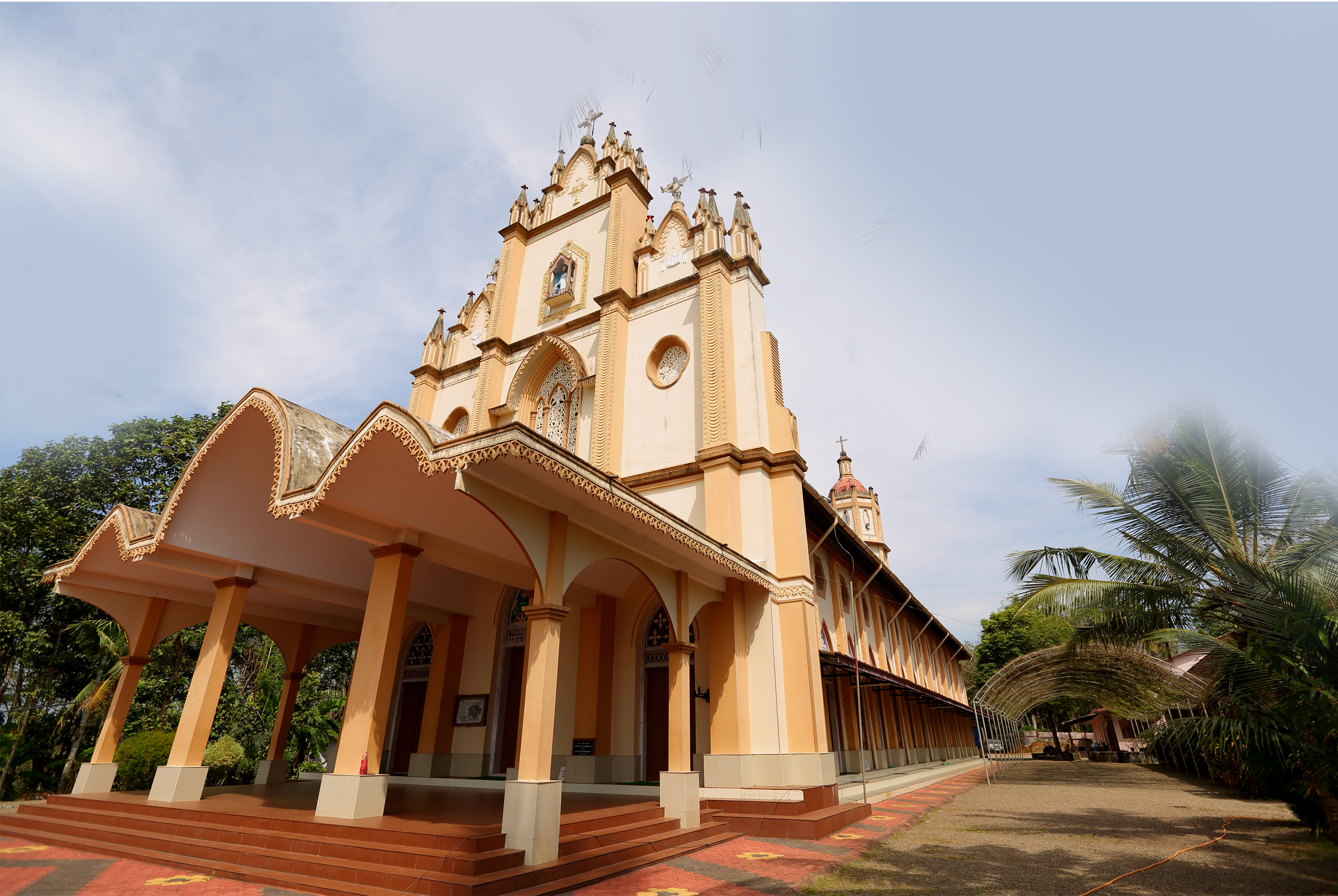 St. Mary'S Church, Moozhoor