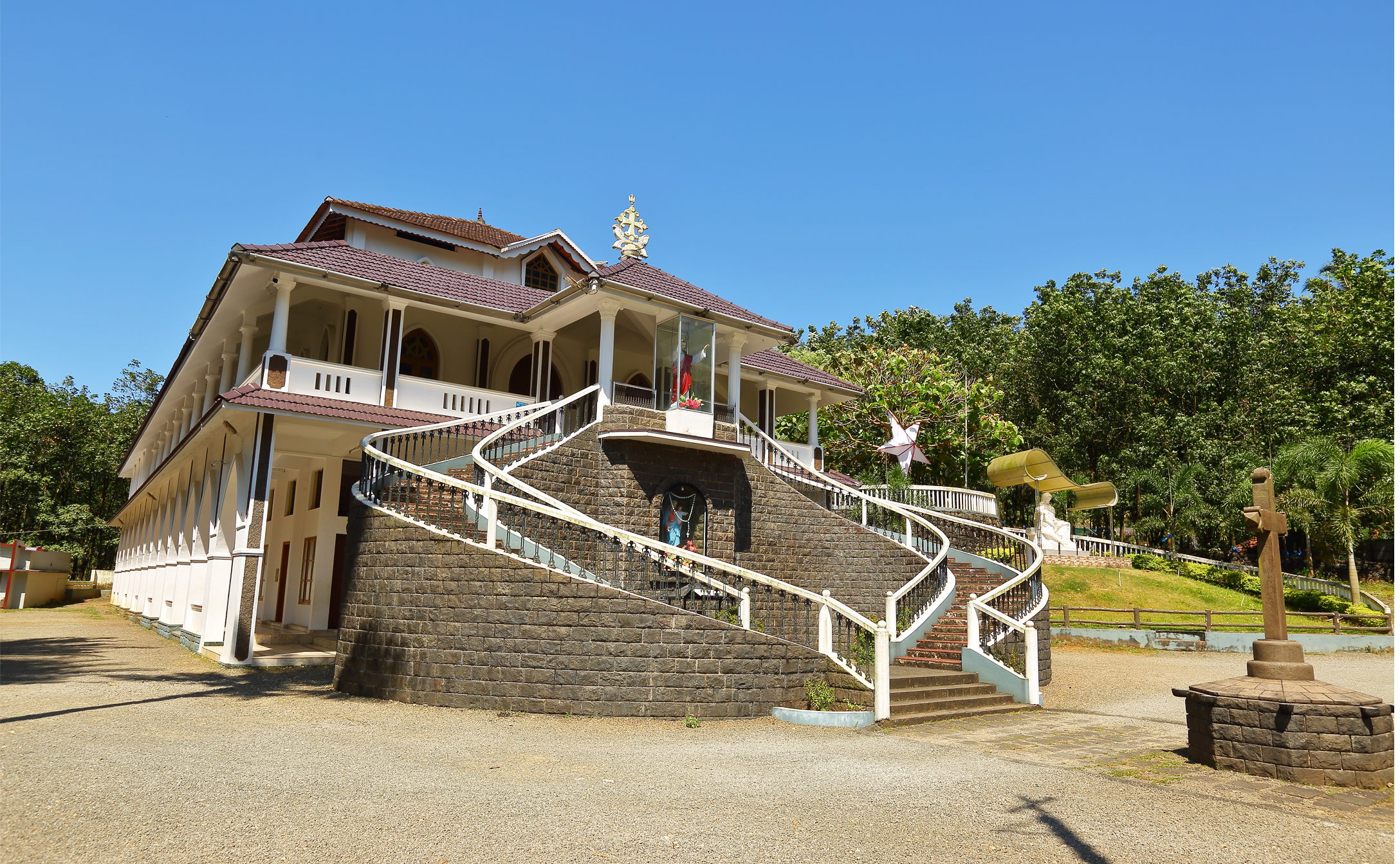 St. Mary'S Church, Velanilam