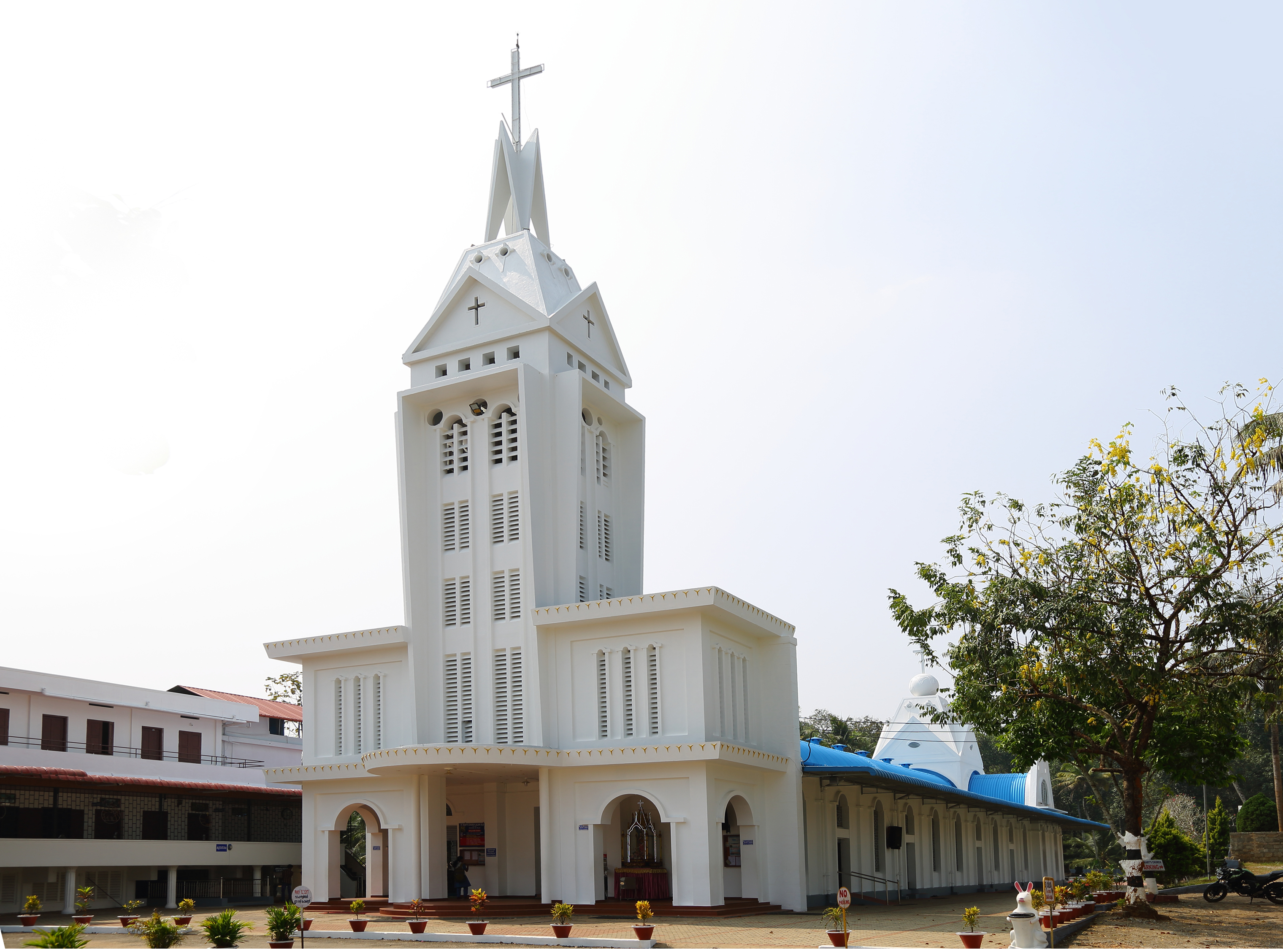 St. Mary'S Church, Lalam Old
